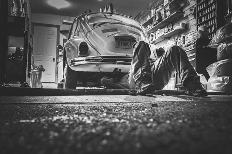 comment faire remplacer le pare-brise de ma voiture dans le secteur de Ambarès à côté de Bassens avec la franchise offerte et à domicile