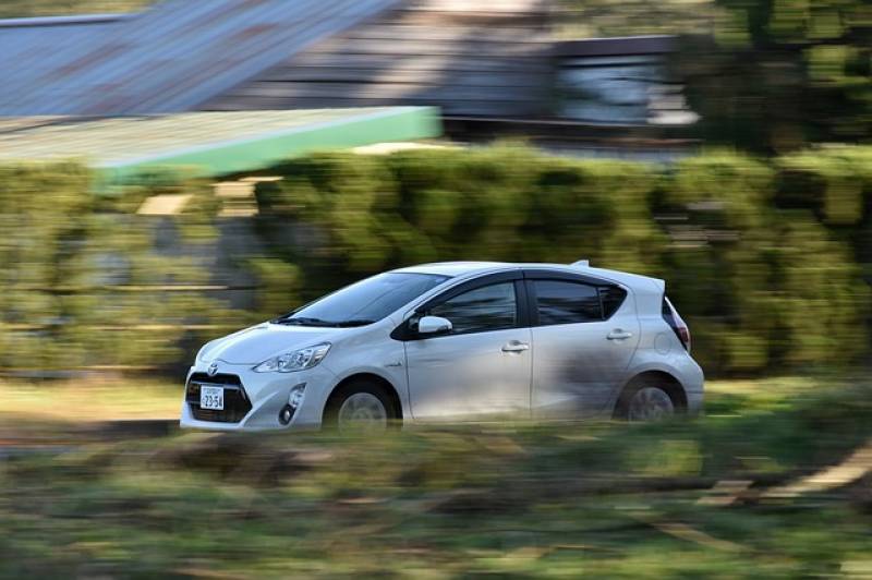 remplacement de déflecteur de vitre de voiture pas cher à Bordeaux
